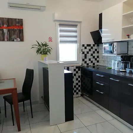 Lavanda Nova Appartement *