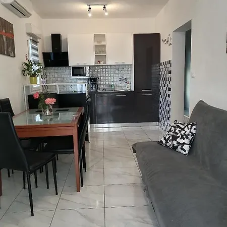 Lavanda Nova Apartamento Ražanj